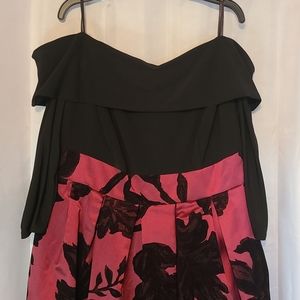 Plus size ball gown with pockets